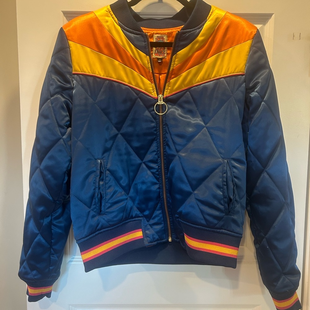 Colorful Quilted Jacket - Picture 2 of 6